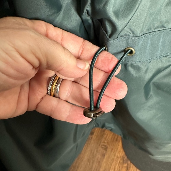 Barbour rain jacket in green. Size 1x. Excellent condition. - Picture 10 of 10